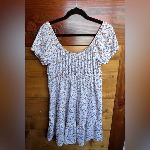 Hollister Floral Mini Dress - Picture 2 of 3